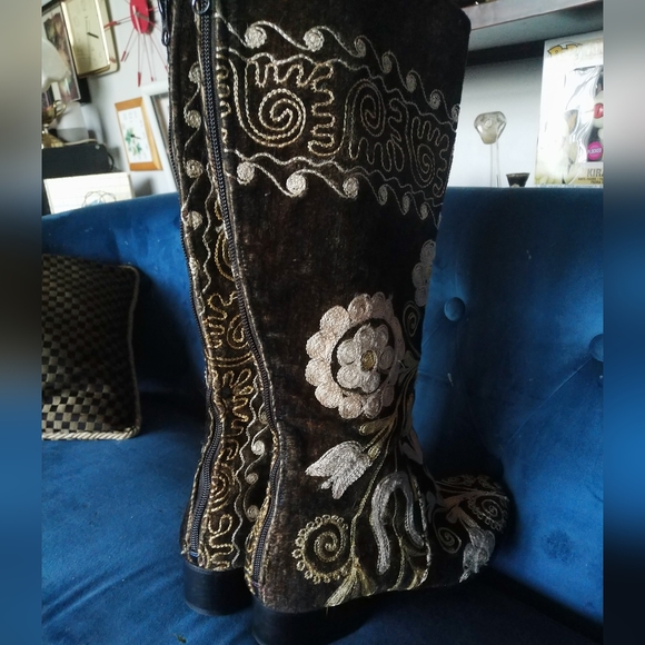 Custom Handmade Suzani Embroidered Boot - Picture 10 of 12